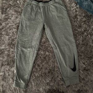 Nike Men’s Gray sweatpants